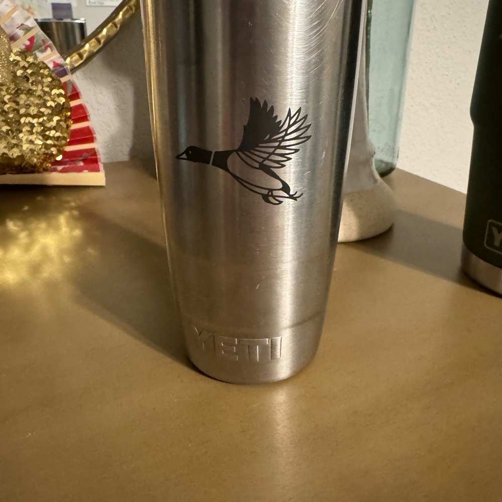 YETI Stainless Steel Tumbler with Flying Bird Graphic, 10 oz